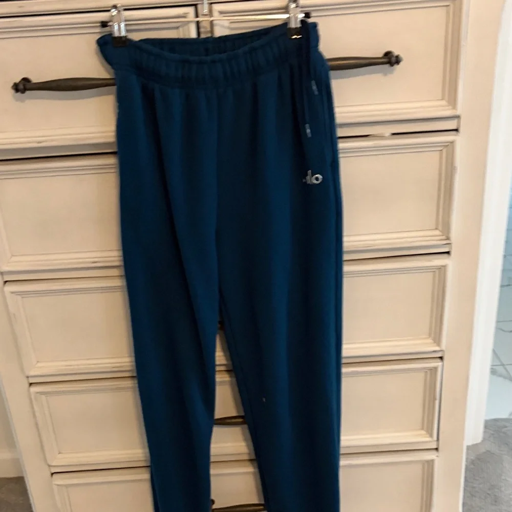 ALO Yoga Blue Jacket- selling as a set. - Picture 6 of 7